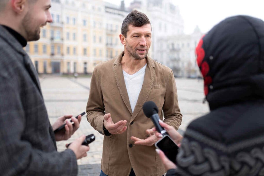 9 Sensational Snapchat Stories Capturing Attention - Street Style Interviews